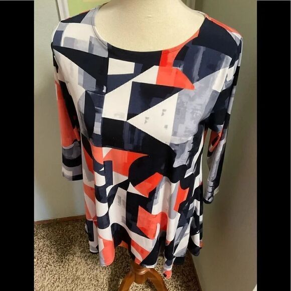 EUC Alfani Geometric Flared Hemline Tunic #123 - Picture 1 of 5